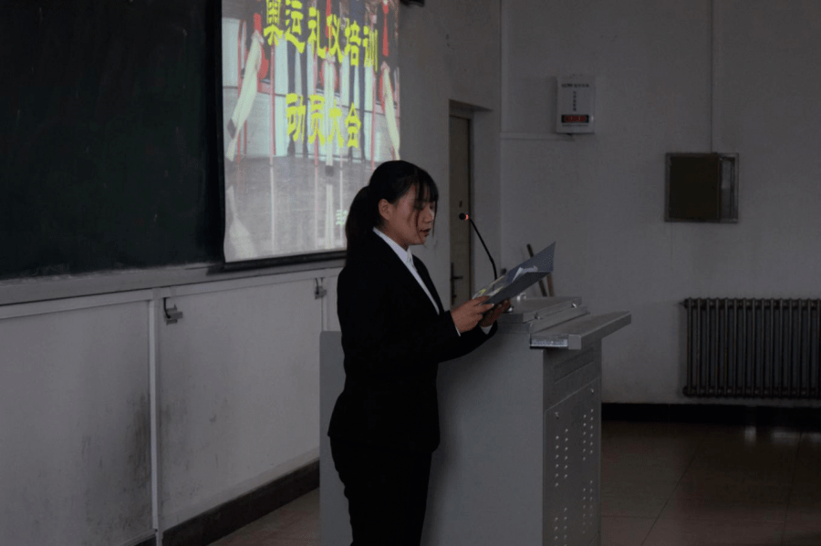 KY开元·(中国)集团-
旅游与情况学院2020年度奥运礼仪培训发动大会圆满竣事(图3) KY开元·(中国)集团-
旅游与情况学院2020年度奥运礼仪培训发动大会圆满竣事(图3)